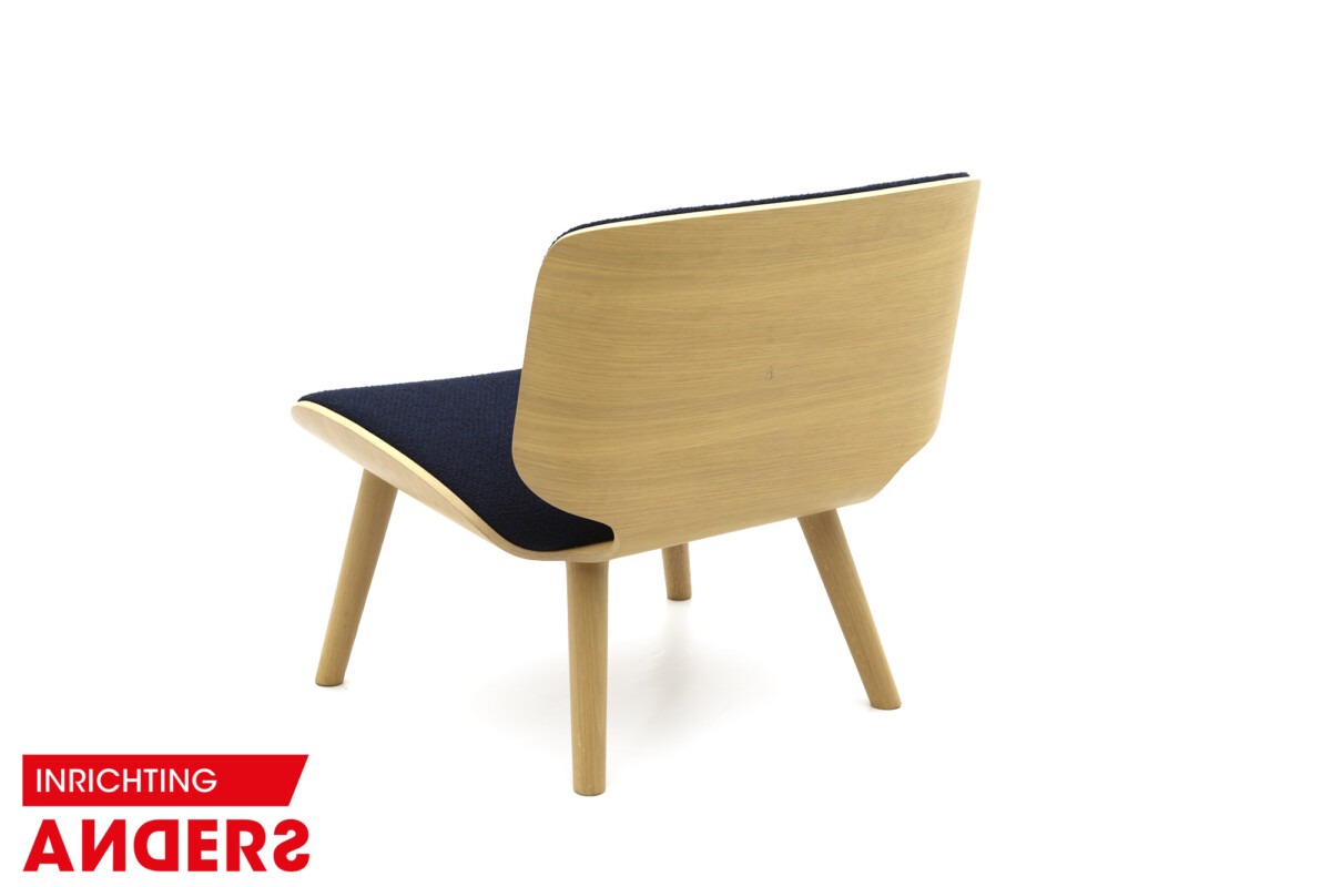 Moooi Nut Lounge Chair blauwe stof Inrichting Anders Nieuwe en Tweedehands Designmeubels