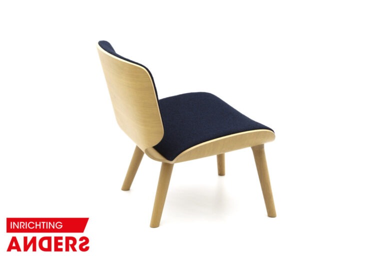 Moooi Nut Lounge Chair blauwe stof Inrichting Anders Nieuwe en Tweedehands Designmeubels