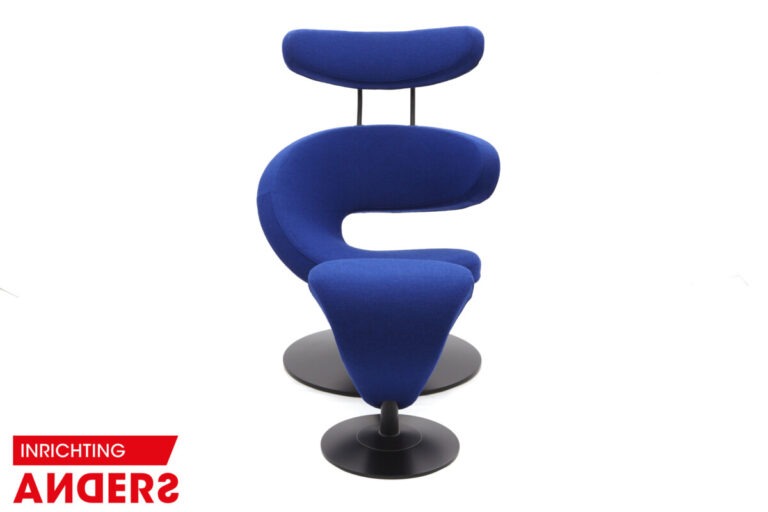 Varier (Stokke) peel kleur blauw met hocker Inrichting Anders Nieuwe en Tweedehands Designmeubels