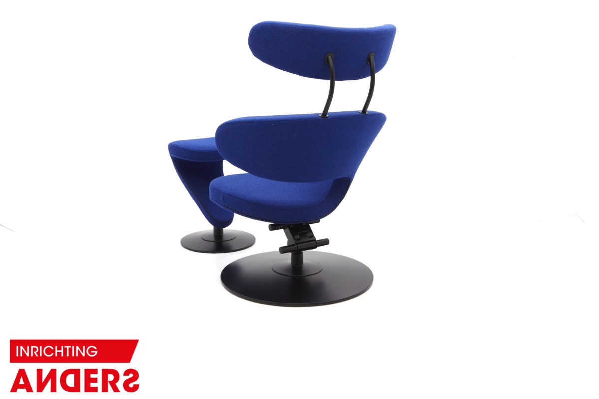 Varier (Stokke) peel kleur blauw met hocker Inrichting Anders Nieuwe en Tweedehands Designmeubels